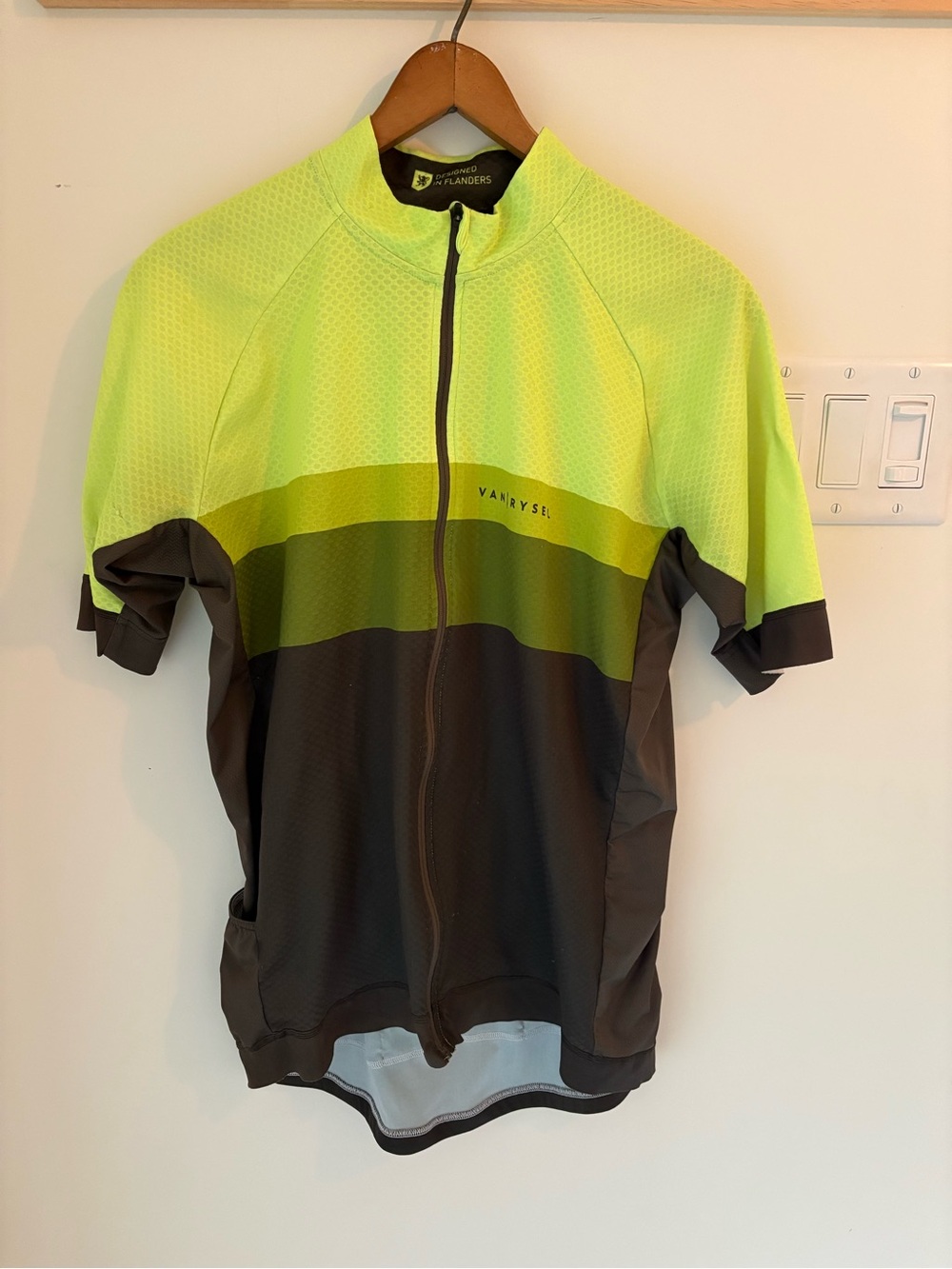 Van Rysel Men’s Neon Yellow & Black Cycling Jersey